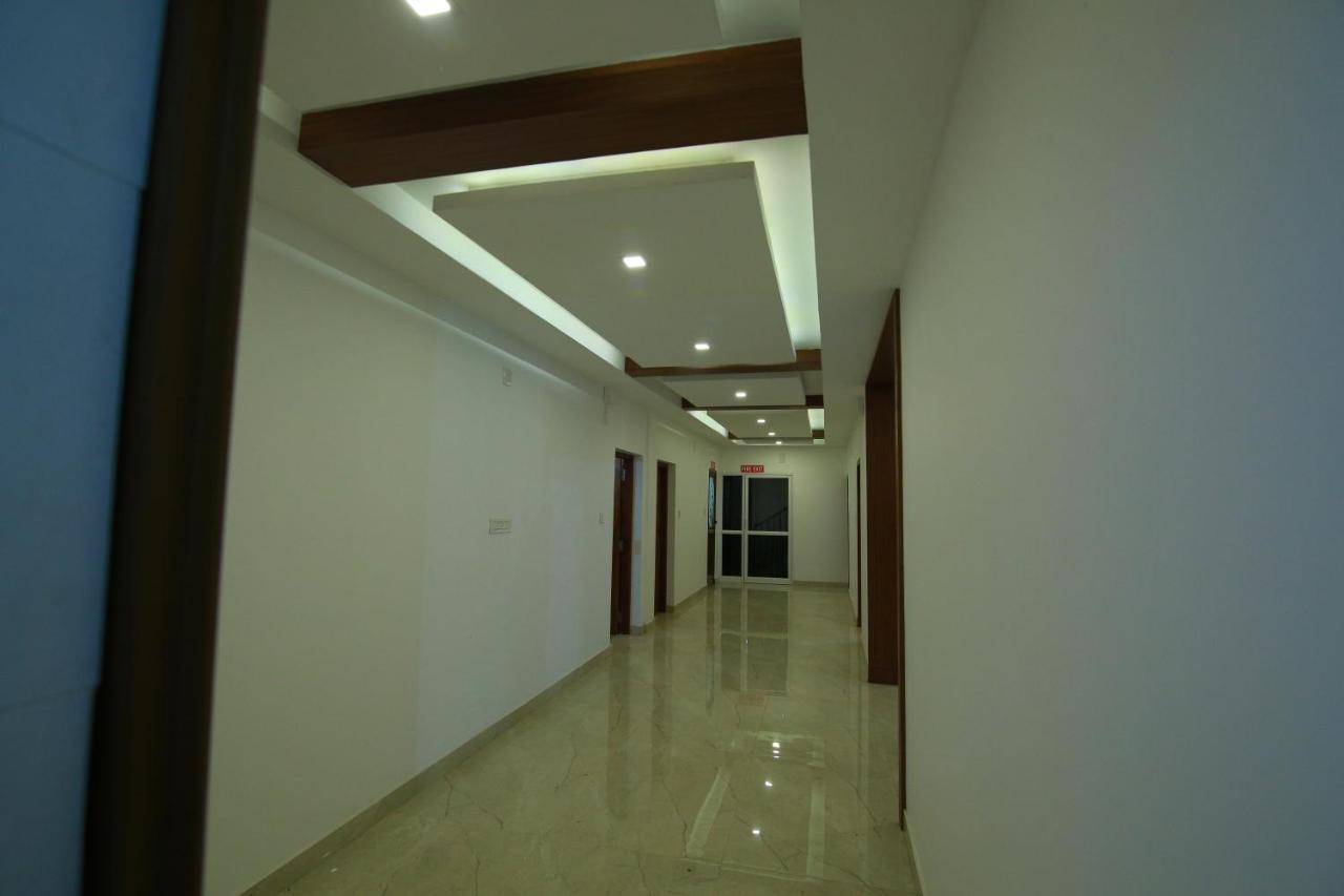 Gateway Airport Hotel 坎努尔 外观 照片