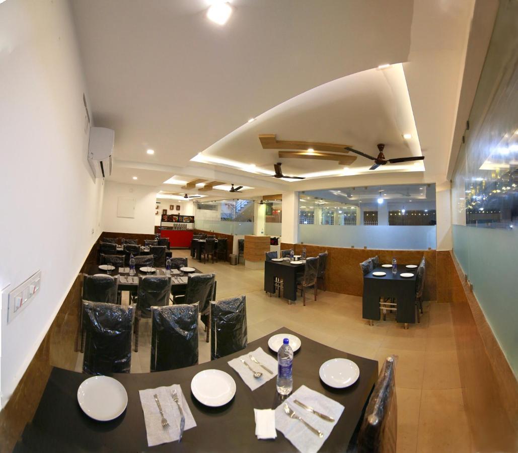 Gateway Airport Hotel 坎努尔 外观 照片