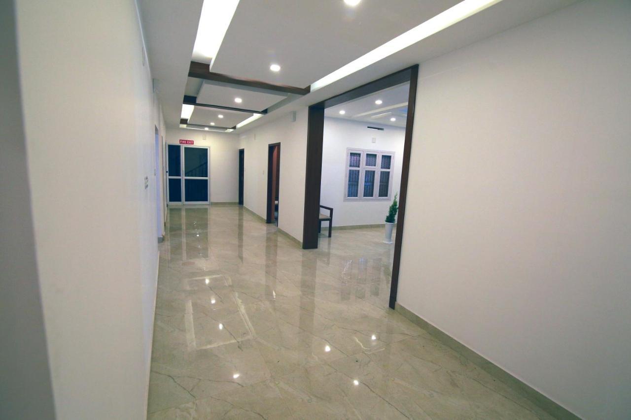 Gateway Airport Hotel 坎努尔 外观 照片
