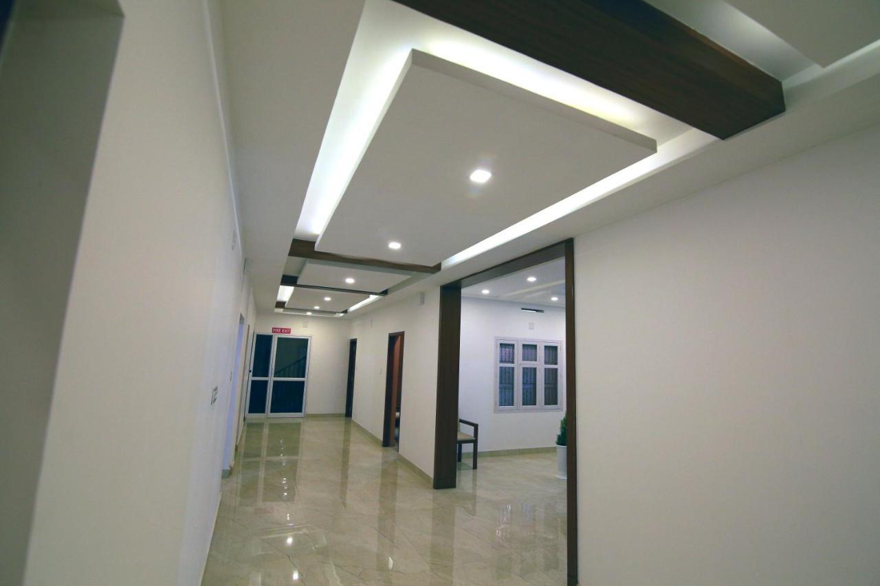 Gateway Airport Hotel 坎努尔 外观 照片