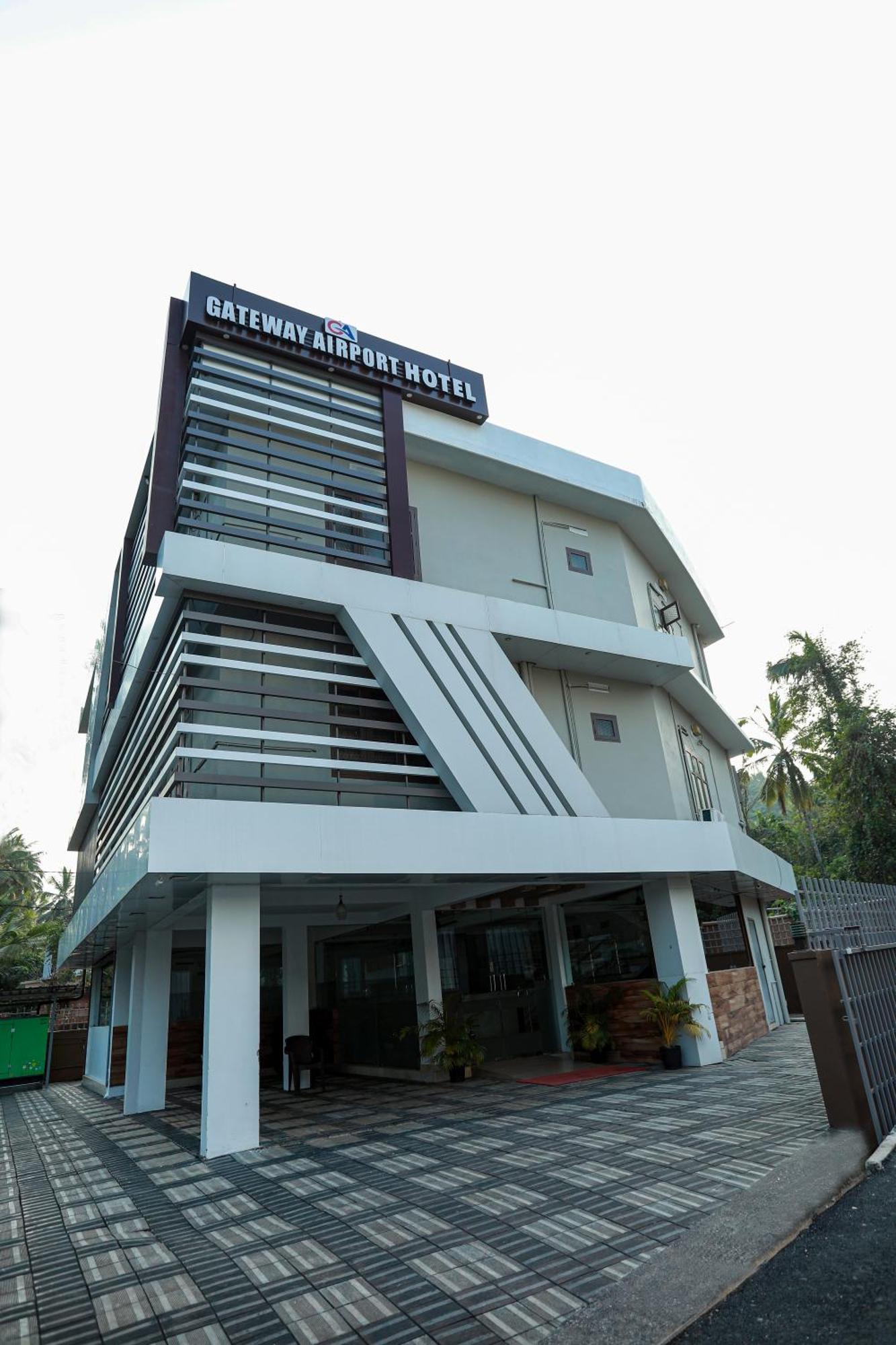 Gateway Airport Hotel 坎努尔 外观 照片