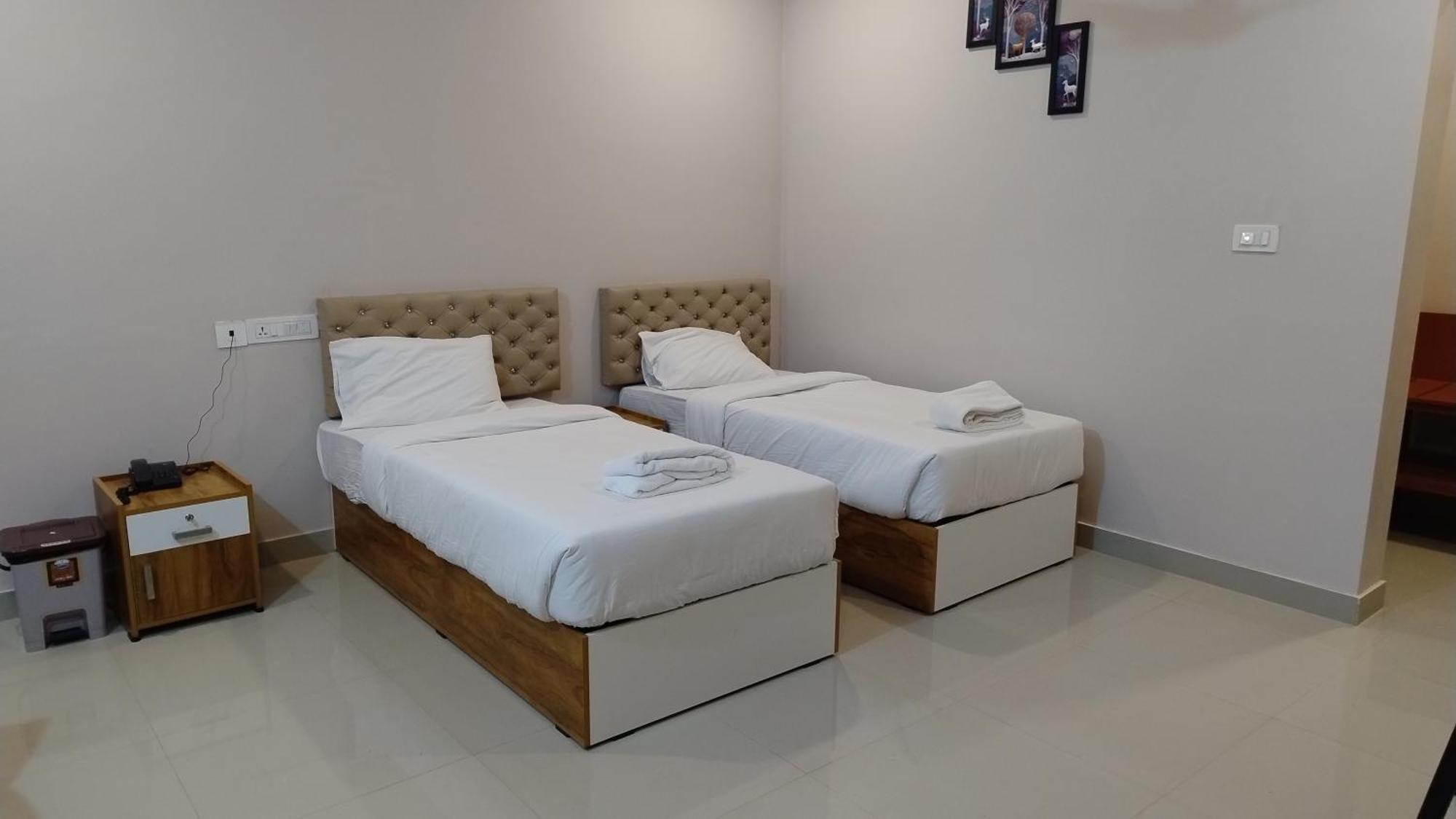 Gateway Airport Hotel 坎努尔 外观 照片