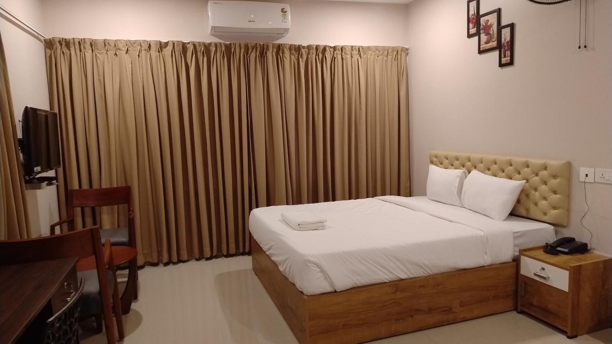 Gateway Airport Hotel 坎努尔 外观 照片